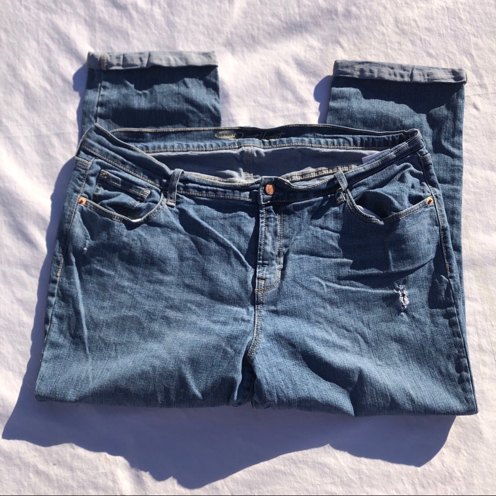 Old Navy the Sweetheart Cropped Jeans